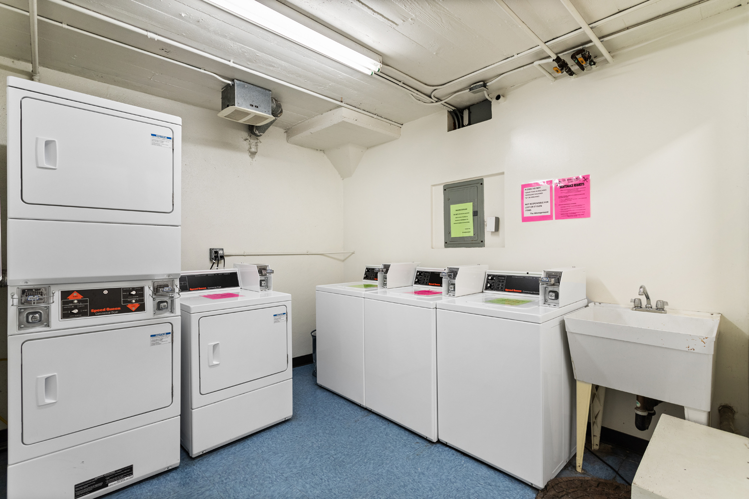 laundry room at trojandale